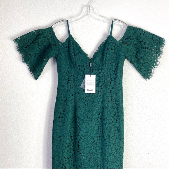 BARDOT Green Off the Shoulder Lace Dress NWT (6/S) - Picture 2 of 8